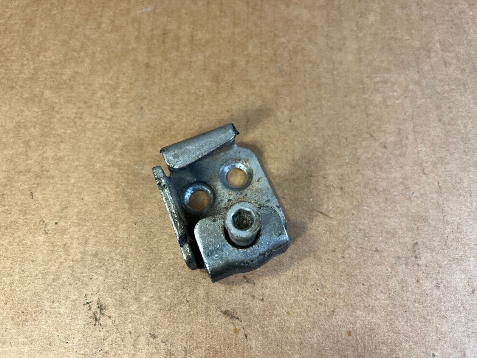 MERCEDES-BENZ Mercedes G class W463 Genuine Lock Wedge Left or Rear