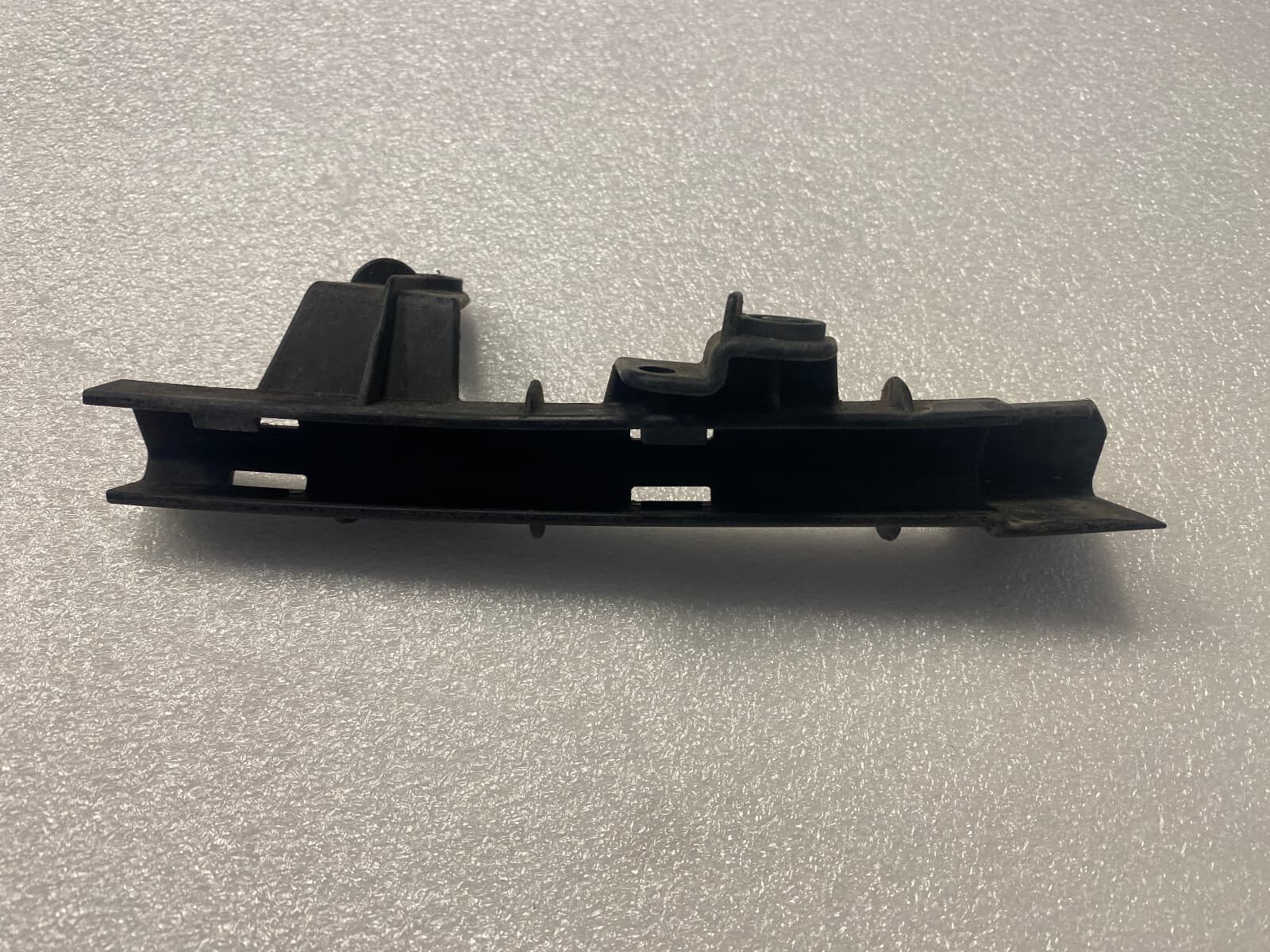BMW BMW X5 E70 E70 LCI Left Window Guide Bracket 51357185219
