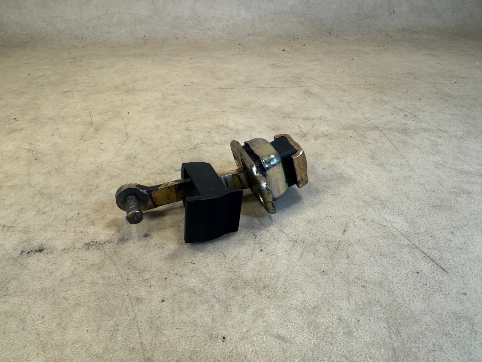 MERCEDES-BENZ Mercedes G class W463 GENUINE Front/Rear Door Limiter Left or Right A4637300116