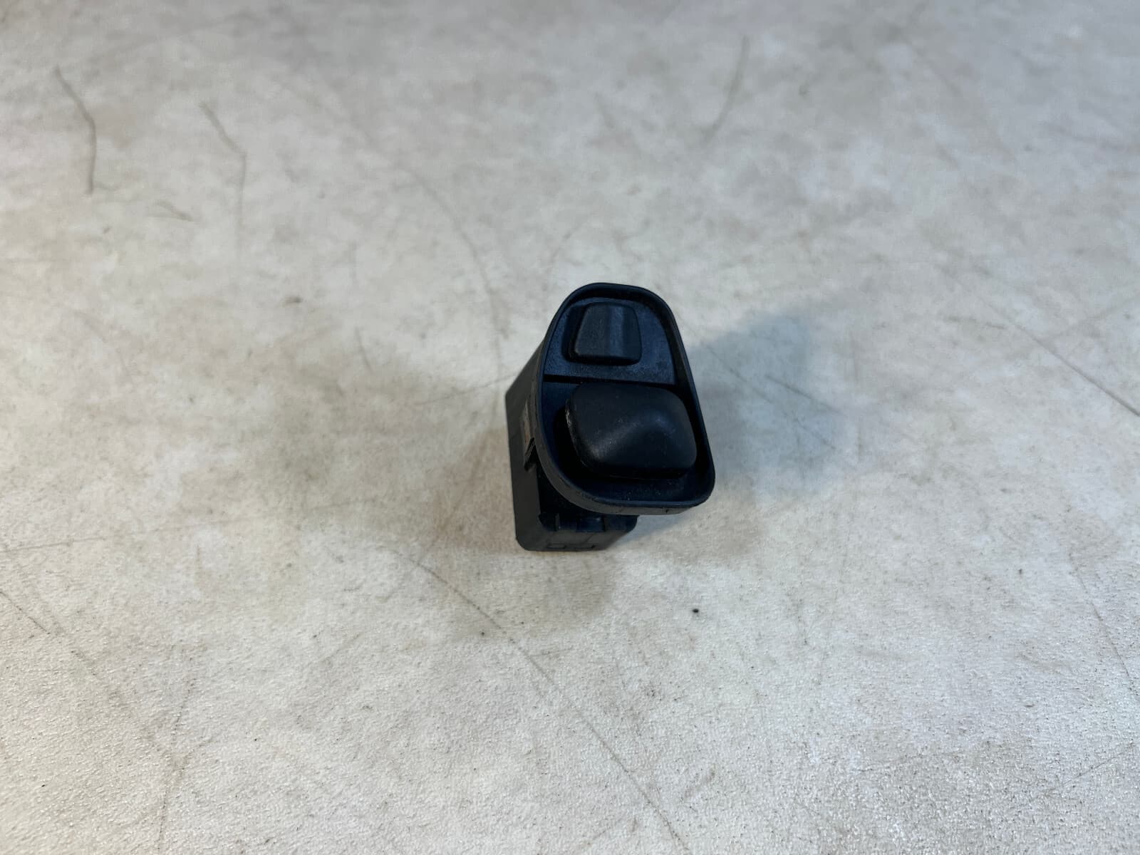 BMW OEM BMW 3 E21 5 E12 7 E23 Mirror switch with change-over switch Black SCHWARZ