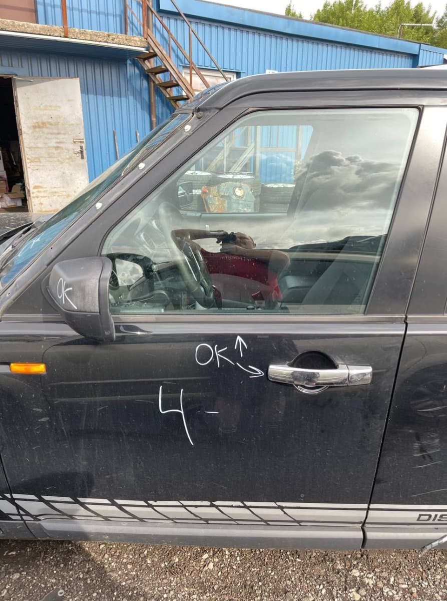 LAND ROVER Door Front Left LAND ROVER DISCOVERY III (TAA) (2004-2009)