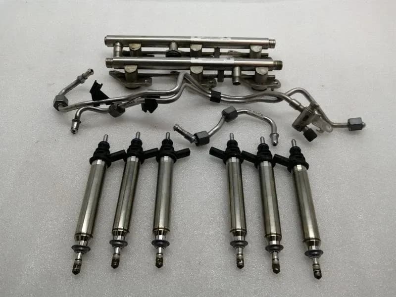 MERCEDES-BENZ MERCEDES C43 AMG M276 V6 W205 FUEL LINE SET A2760704195 FUEL LINE KIT-