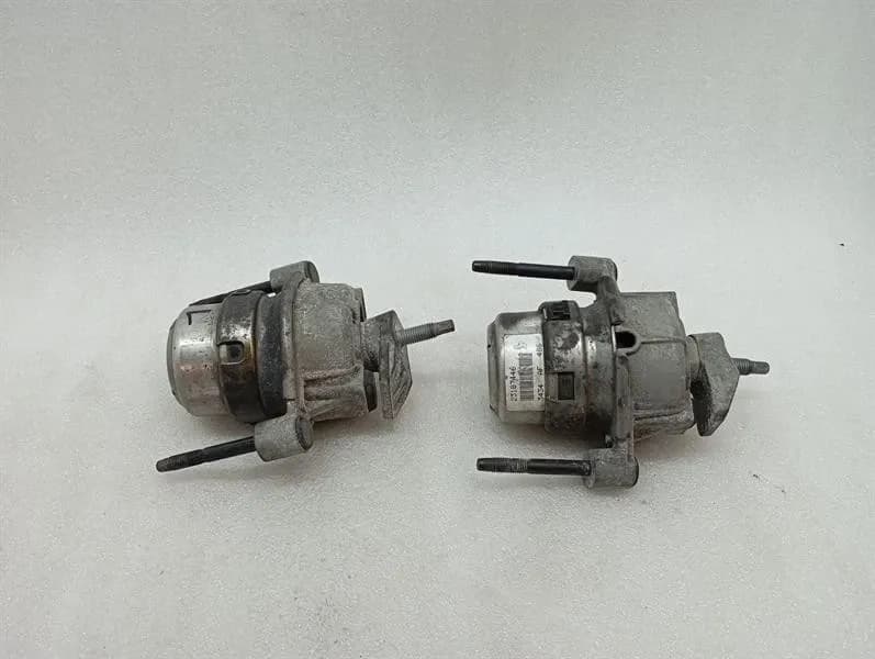 CHEVROLET Chevrolet Corvette C7 Gearbox Mount 23187445 Set of 2 Transmission Mounts -