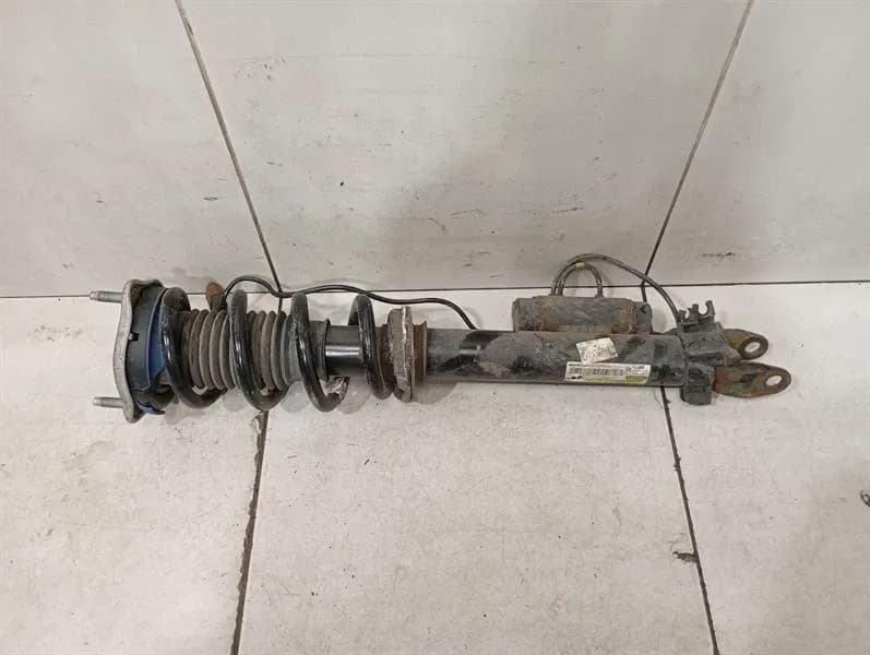 MERCEDES-BENZ Mercedes C63 W205 Shock Absorber Front A2053207203 RH Shock Absorber Front AMG EDC-