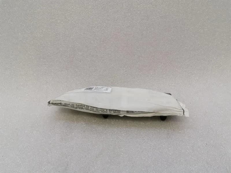 AUDI Audi R8 4S V10 RWD Right Seat Module 4S0880242H Right Seat Module -