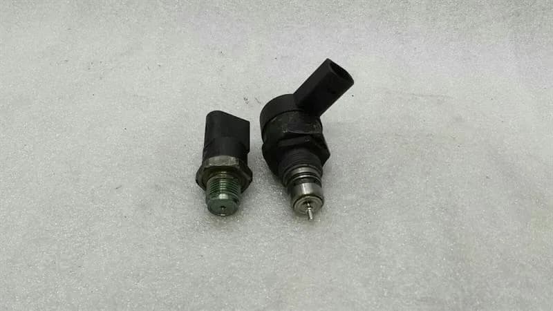 MERCEDES-BENZ Mercedes CLK W209 Fuel Pressure Sensor A6110780449 Fuel Pressure Sensor SET-