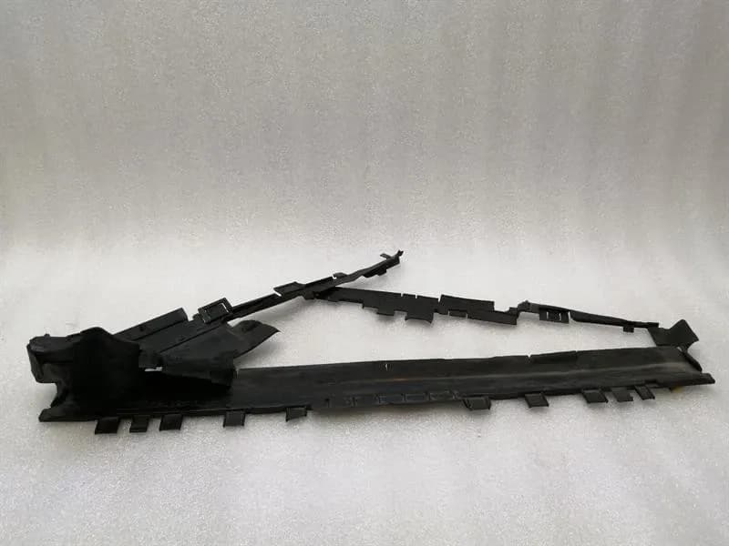 MERCEDES-BENZ Mercedes E Class W212 AMG Air Duct A2125052230 Upper Air Duct