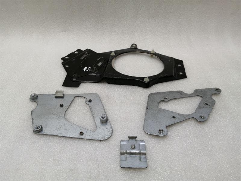 MERCEDES-BENZ Mercedes G-Wagen W463 rear right door holder bracket A4637320214 holder carrier
