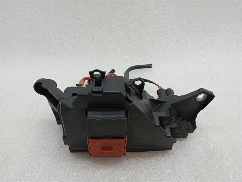 MERCEDES-BENZ Mercedes C Class W205 Front Fuse Box A2055402150 Front Fuse Box