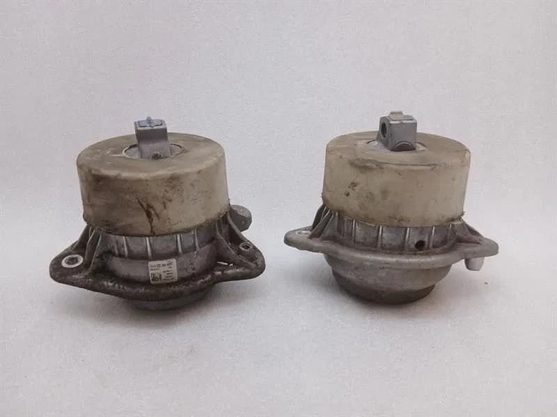 Mercedes CL W217 Engine Mount Set A2222404117 Engine Mount A2222404217 Set