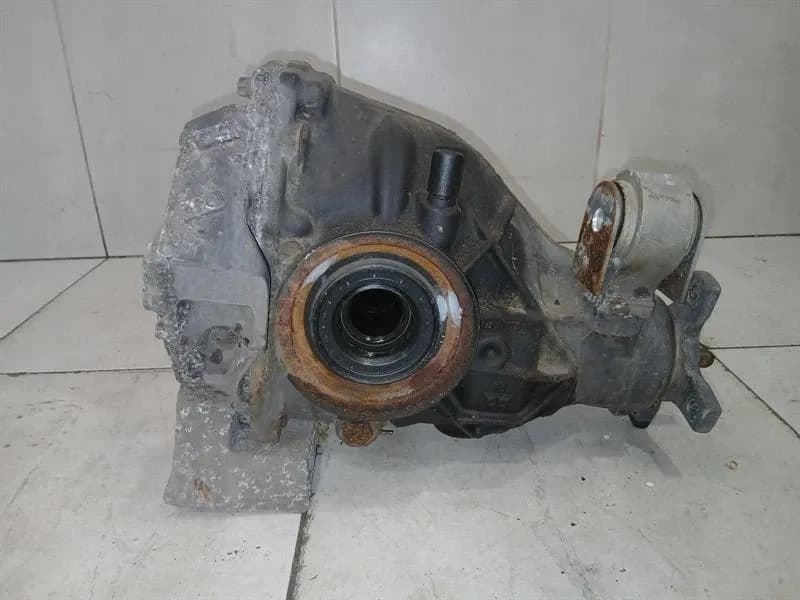 MERCEDES-BENZ Mercedes C63 AMG W205 Rear Diff A2053500124 Rear Differential 1:2.82