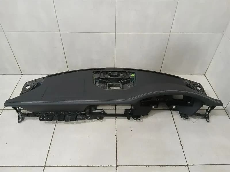 PORSCHE Porsche 911 992 Dashboard 992857003AG RHD BLACK LEATHER CRAYON SILVER STITCHING