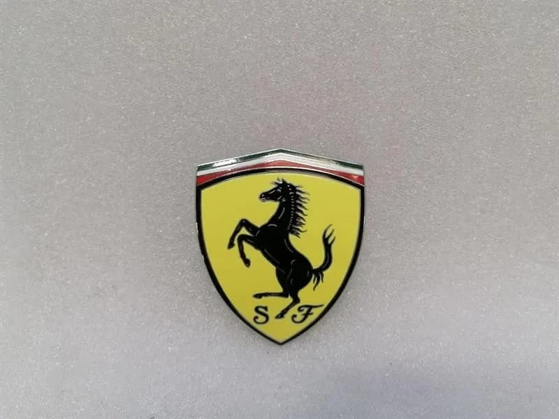 FERRARI Ferrari California T F149 14-17 85118000 logo wing fender badge