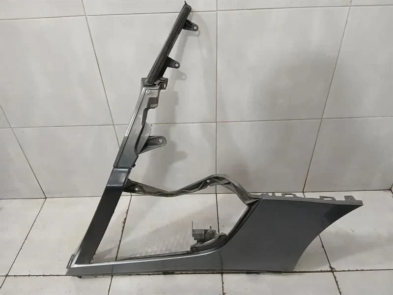 AUDI Audi R8 Type 42 5.2 V10 Coupe Rear Left Cover 420853173F Rear Left Cover