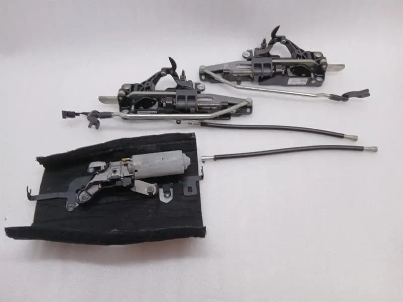 ASTON MARTIN Aston Martin DB9 Volante 4G43L51240AA Roof Latch Set Roof Latch Kit