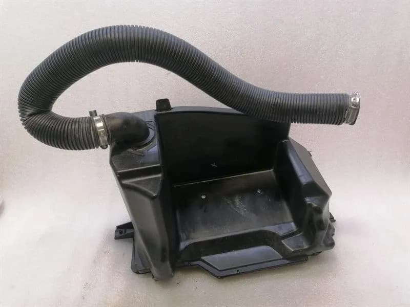 FERRARI Ferrari GTC4 Lusso F151M Air IntakeTray 88038000 Air Duct Faulty