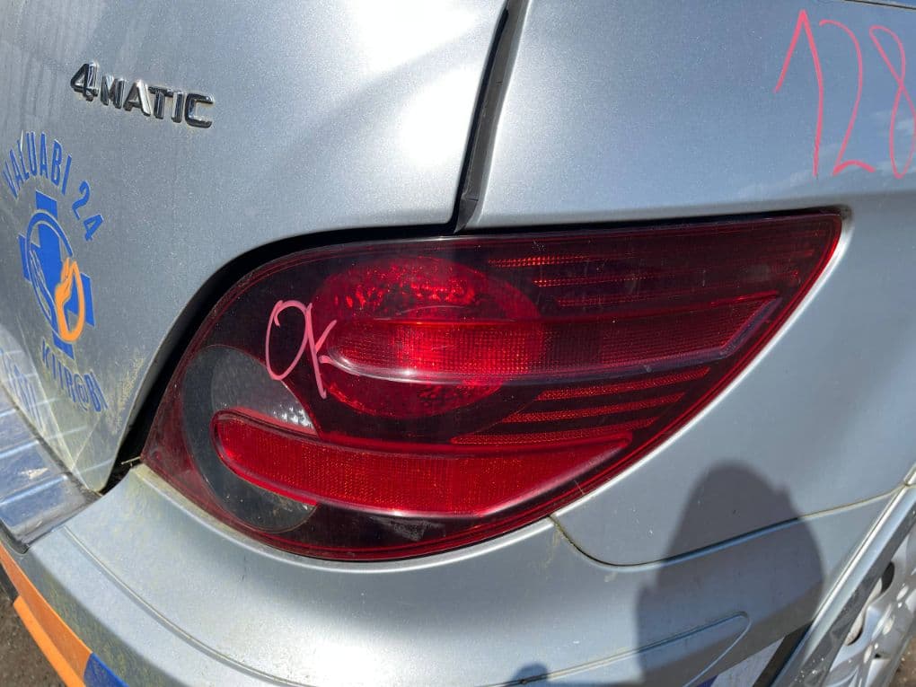 MERCEDES-BENZ 2518201264 2518201864 Tail light, right MERCEDES-BENZ R-CLASS (W251) (2006-2013)