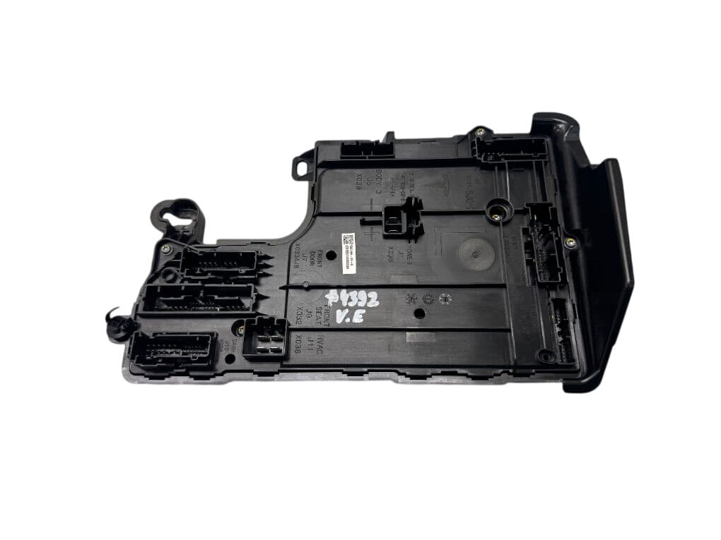 TESLA 1567359-00-B 156735900B 1567455-00-B 156745500B Body control module (BCM) TESLA MODEL 3 (2017-)
