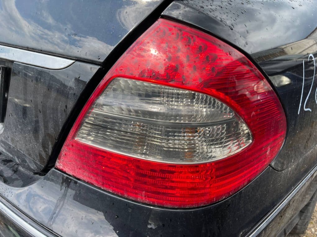 MERCEDES-BENZ 2118202664 Tail light, right MERCEDES-BENZ E-CLASS (W211) (2002-2009)